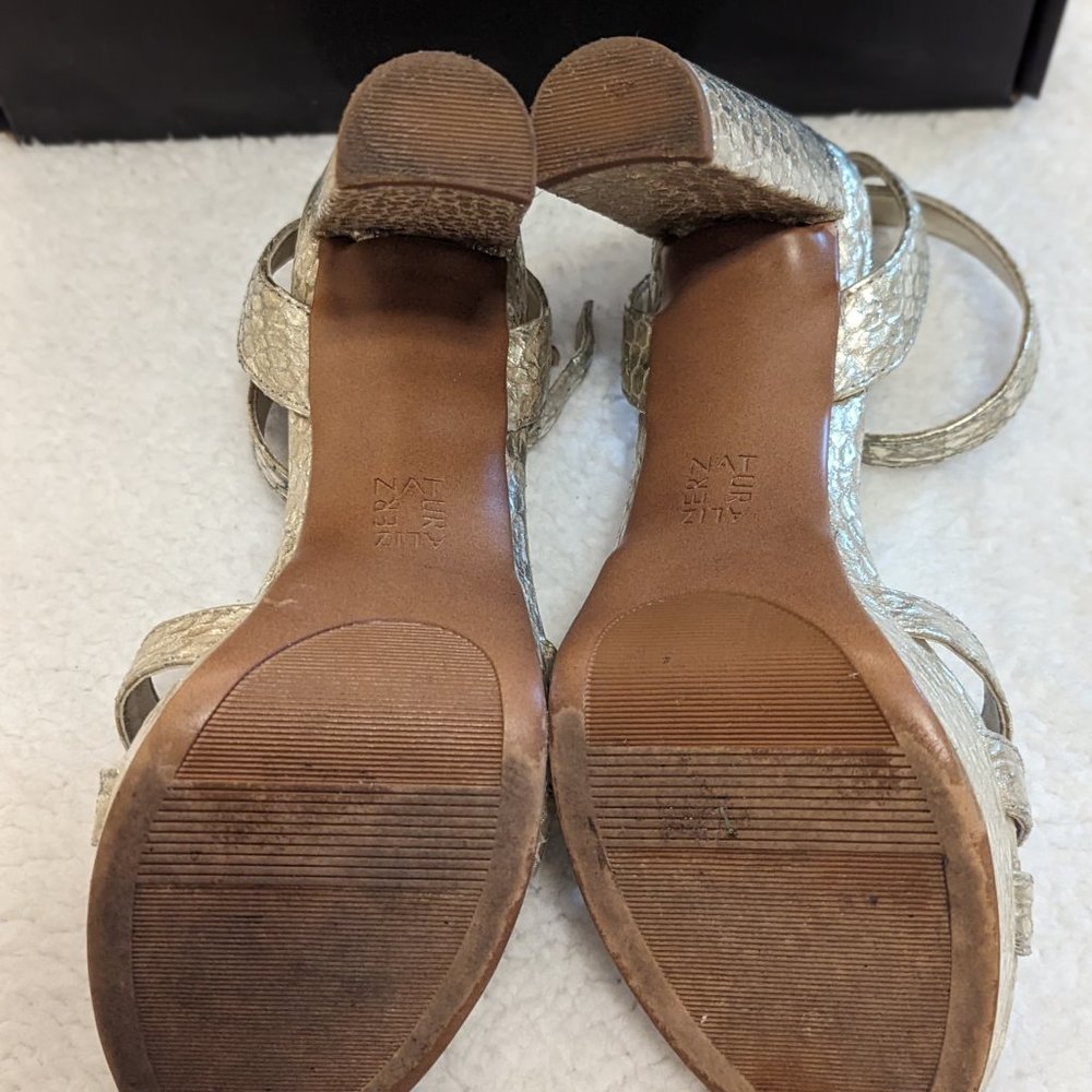 Neutralizer Gold Platform Heels – Size 7.5 - Picture 4 of 6